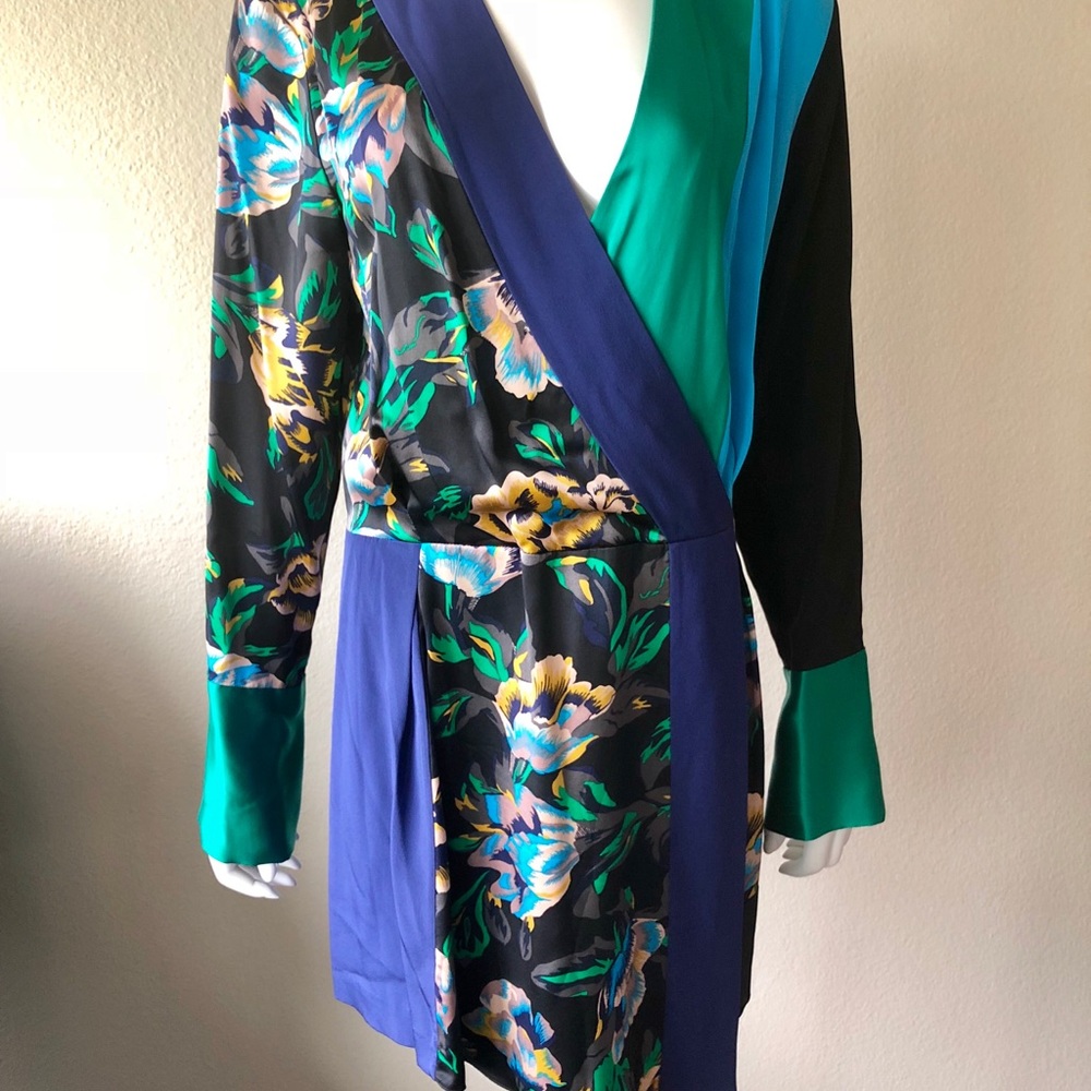 DIANE VON FURSTENBURG DRESS NWT SIZE M $498 msrp